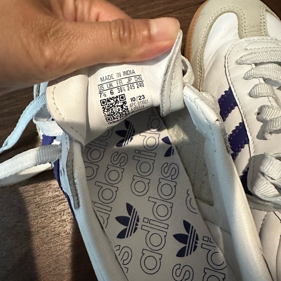 Adidas Samba (Women’s US 7.5) - Picture 3 of 6